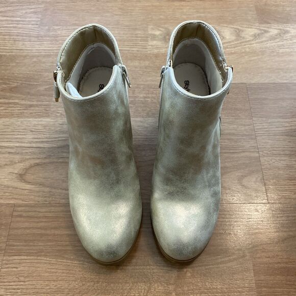 Style & Co Masrinaa Block-Heel Ankle Bootie Distressed Gold Size 7.5W NIB - Picture 6 of 13